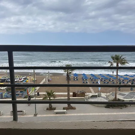 아파트 Akasha Waves 레팀노